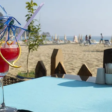 Azak Otel 3*