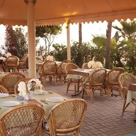 Azak Otel Alanya