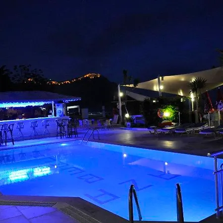 Azak Otel