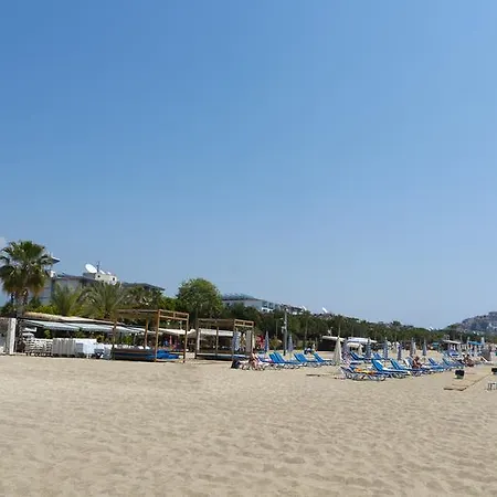 Otel Azak 3*