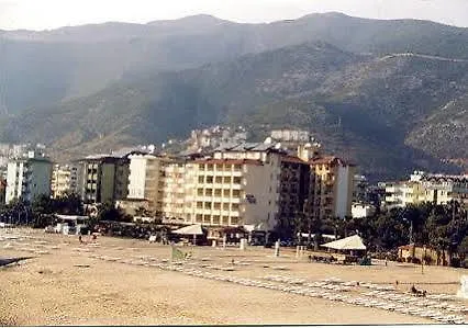 Azak אלאניה