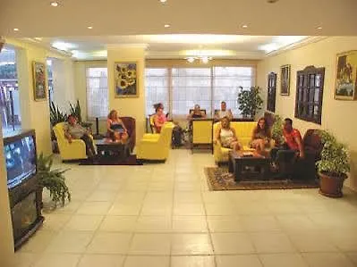 מלון Azak